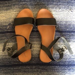 Universal Threads Nyla Ankle Strap Sandals